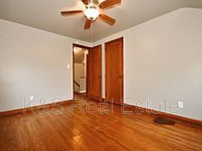 Building Photo - 5714 Crestmont Ave