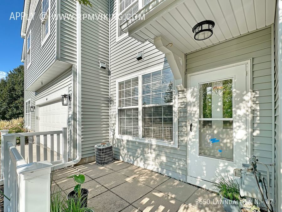 Primary Photo - 2Br 2Ba Townhouse ~ Deposit Free Alternati...