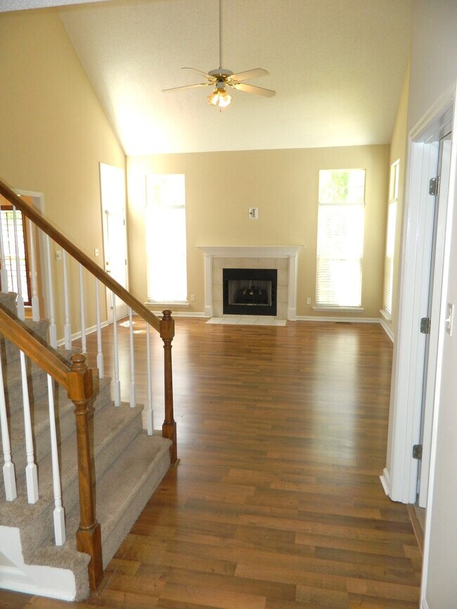 Building Photo - 789 Osprey Ln