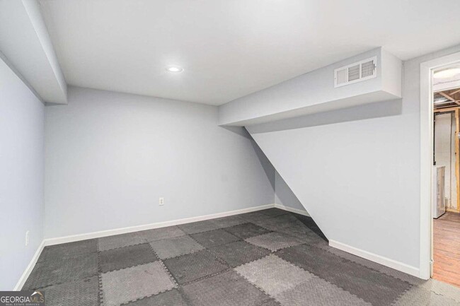 Building Photo - 2839 Concord Dr
