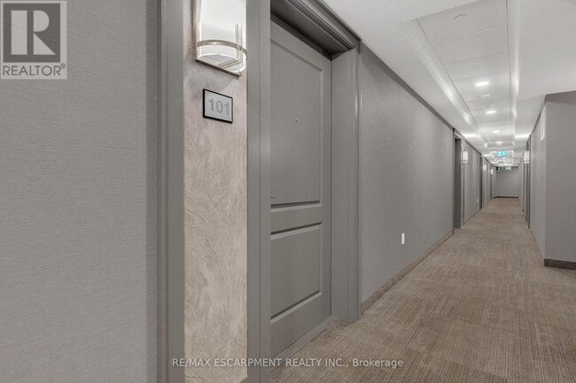 Building Photo - 5055-5055 Greenlane