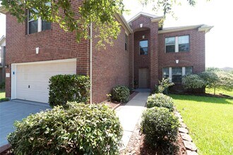 Building Photo - 2202 Crossmill Ln