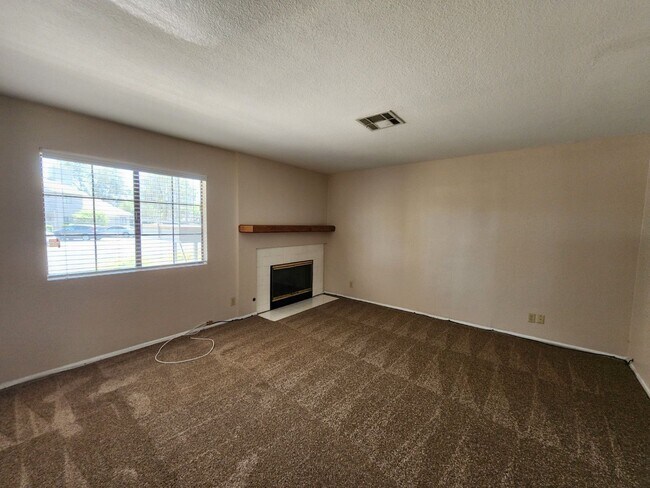 Foto del edificio - Lovely 2 Bed 2 Bath Downstairs Condo in Gr...
