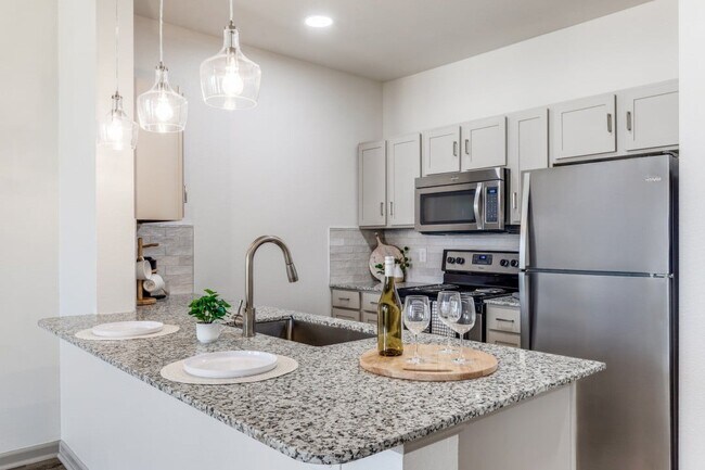 Building Photo - Halcyon Castle Hills