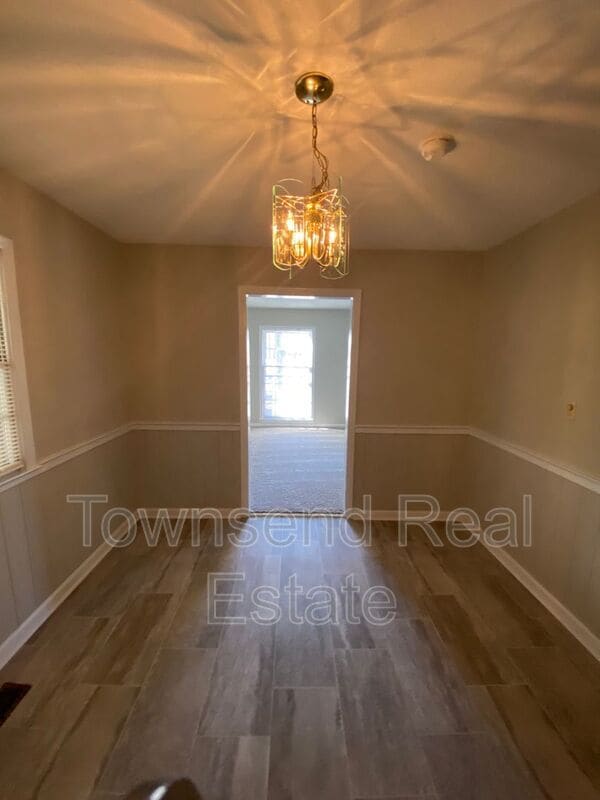 Building Photo - 6326 Greyfield Rd