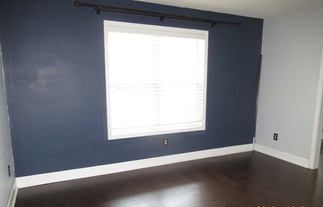 Building Photo - 274 Mallard Dr
