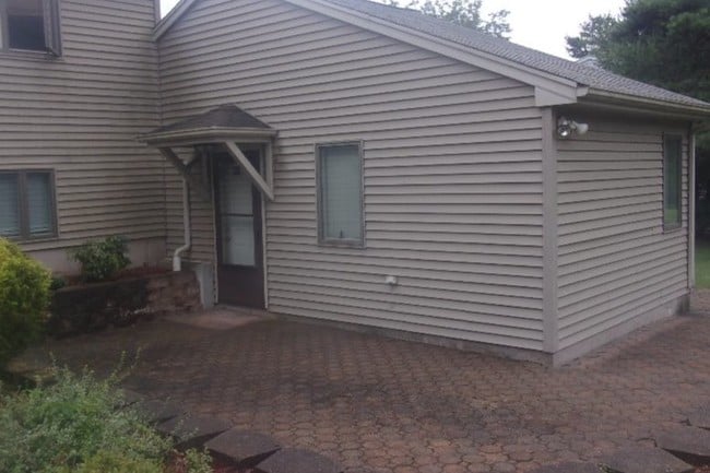 Building Photo - 239 Thistle Ln