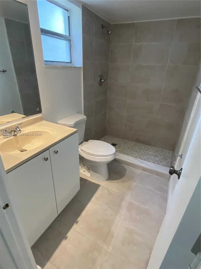 Foto del edificio - 514 Gardens Dr