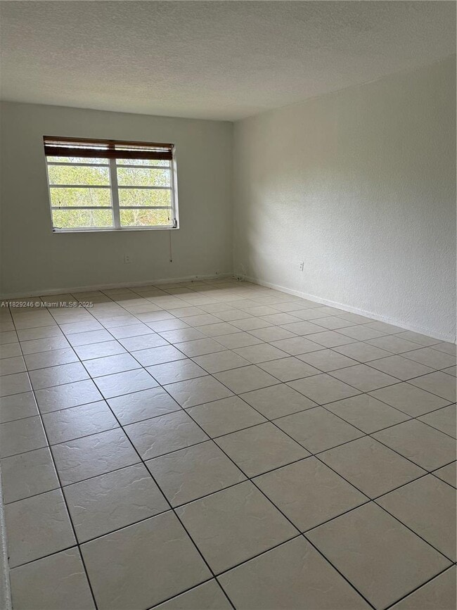Building Photo - 13900 Lake Placid Ct