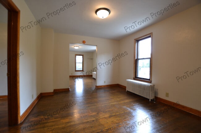 Building Photo - 801 N Bluff St