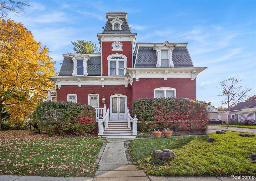 Foto principal - 5550 Main St