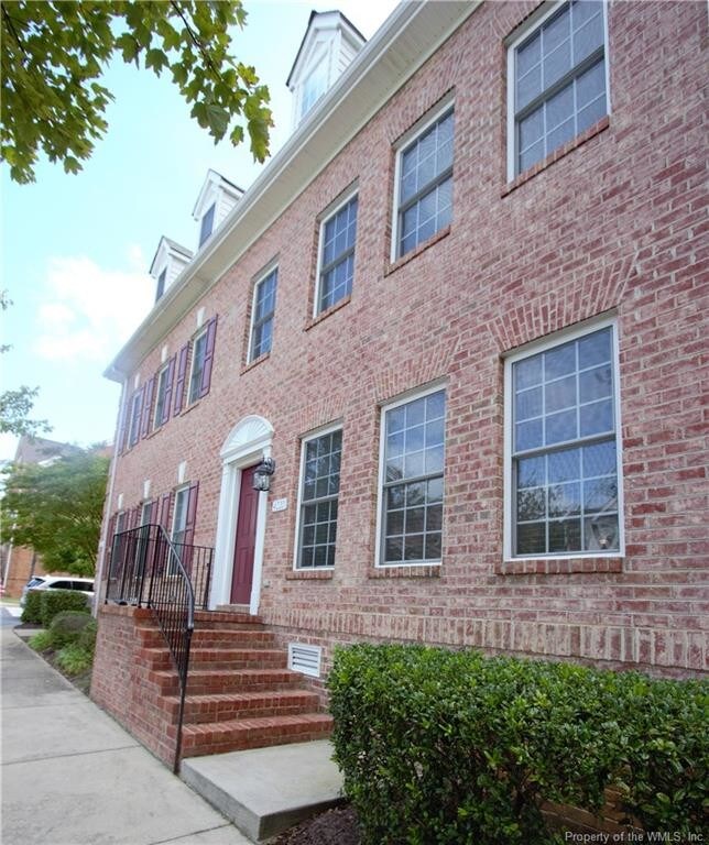 Building Photo - 4220 New Town Ave