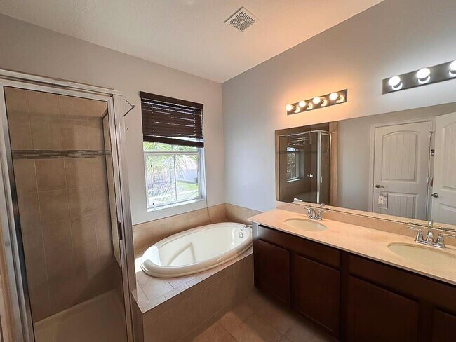 Foto del edificio - 11334 SW Glengarry Ct