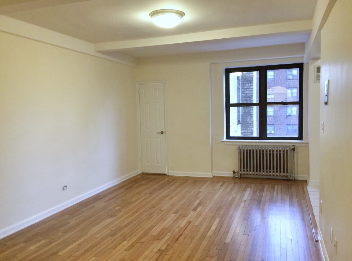 850 Amsterdam Ave Unit G8 New York Ny 10025 Apartment For Rent Primary Photo 850 Amsterdam Ave