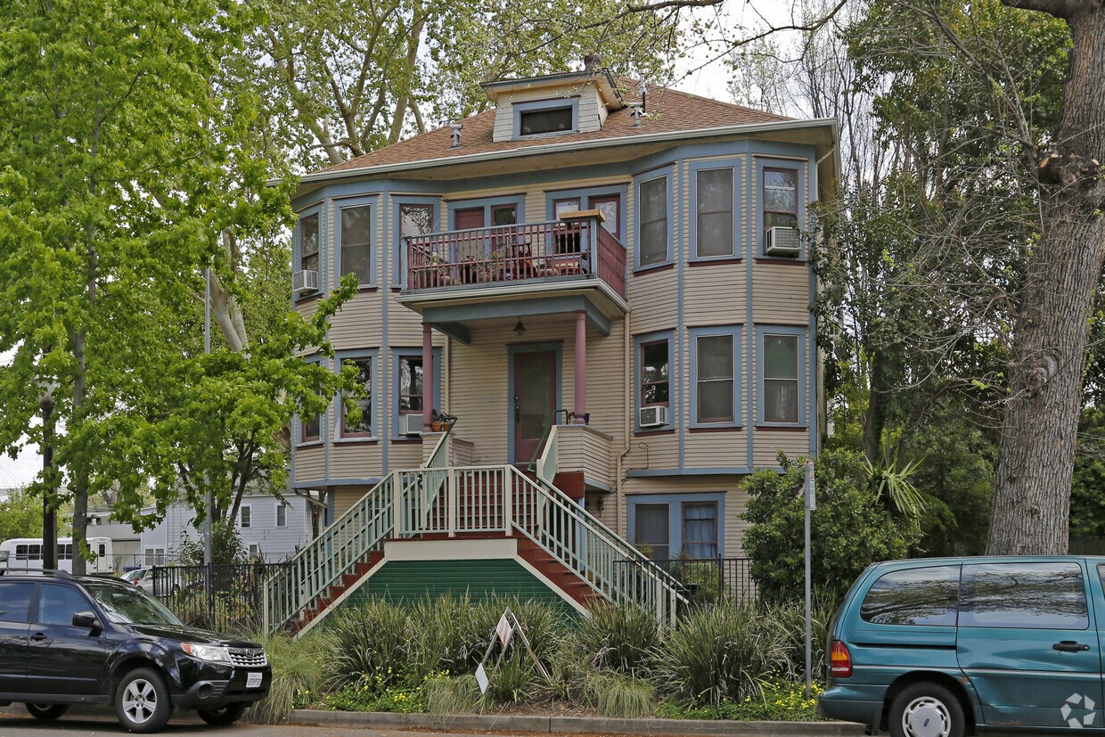 Primary Photo - 401 15th St