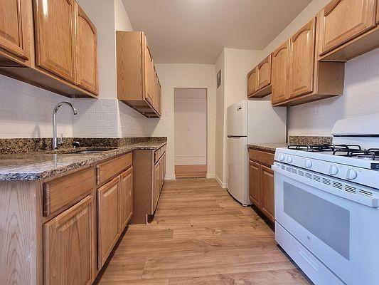 Foto principal - 2 bedroom in BRONX NY 10456