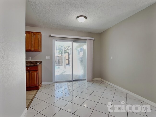 Foto del edificio - 5110 Cresthill Dr