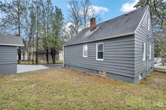 Building Photo - 12931 Fruitside Rd