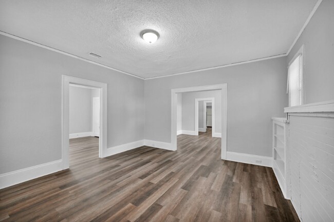 Foto del edificio - 326 Basswood St