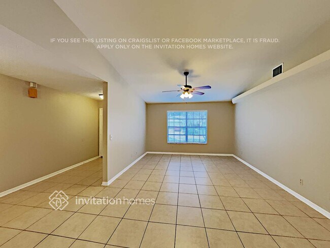 Foto del edificio - 715 Foxglove Pl