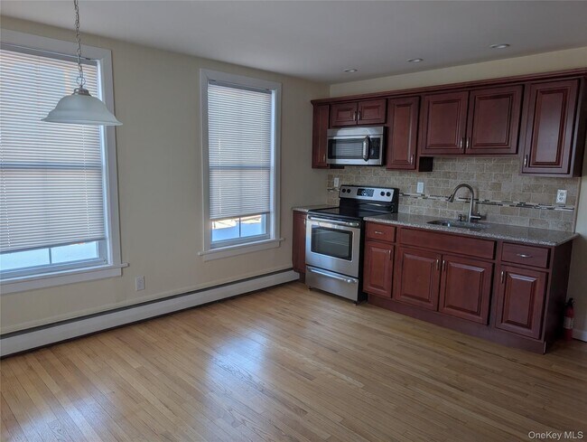 Foto del edificio - 21 Oakland Ave