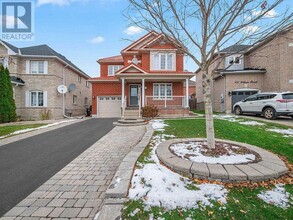 Building Photo - 104 William Booth Ave