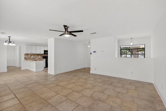 Building Photo - 670 Woodland Acres Dr