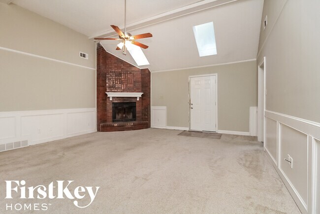 Building Photo - 7364 Ashley Oaks Dr
