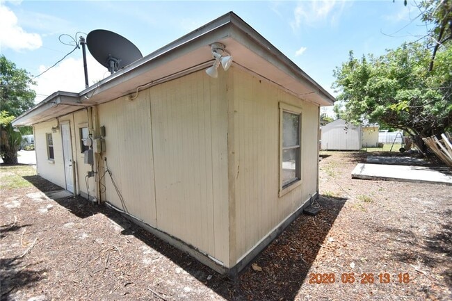 Building Photo - 4011 W Marietta St