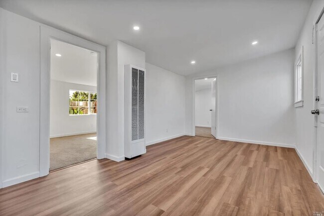 Building Photo - 1311 Deturk Ave