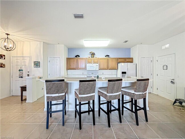 Building Photo - 3 bedroom 2 bathroom Condo in Majestic Pointe