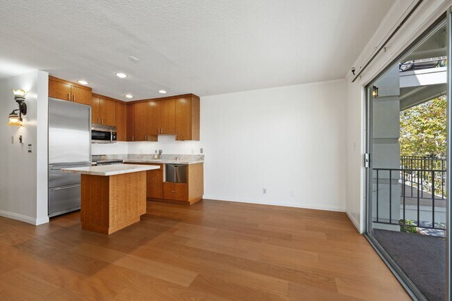 Building Photo - 200 McNeil Ln