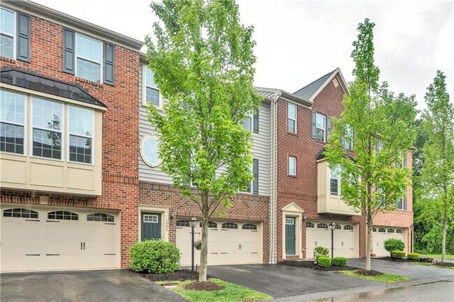 Building Photo - 1503 Pointe View Dr
