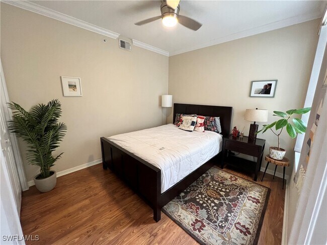 Foto del edificio - 7756 Gardner Dr