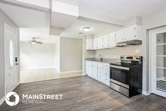 Building Photo - 671 Caliente Way