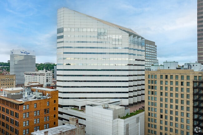 Foto del edificio - 7 West 7th Apartments