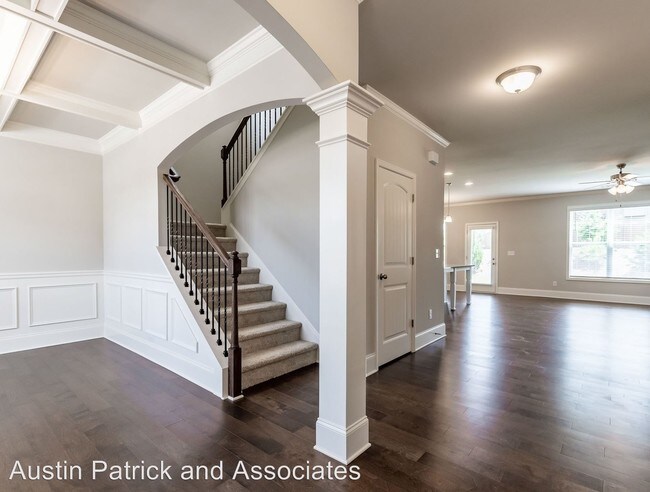 Foto del edificio - 5 br, 3 bath House - 215 Orchard Trail