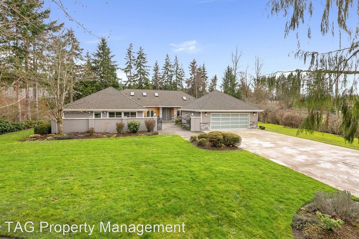 Foto principal - 5 br, 4.5 bath House - 8485 Hunts Point Lane