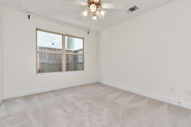 Building Photo - 3627 Main Plaza Dr
