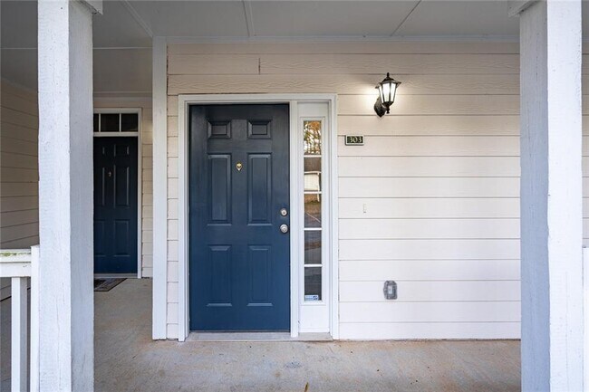 Foto del edificio - 303 Spring Heights Ln
