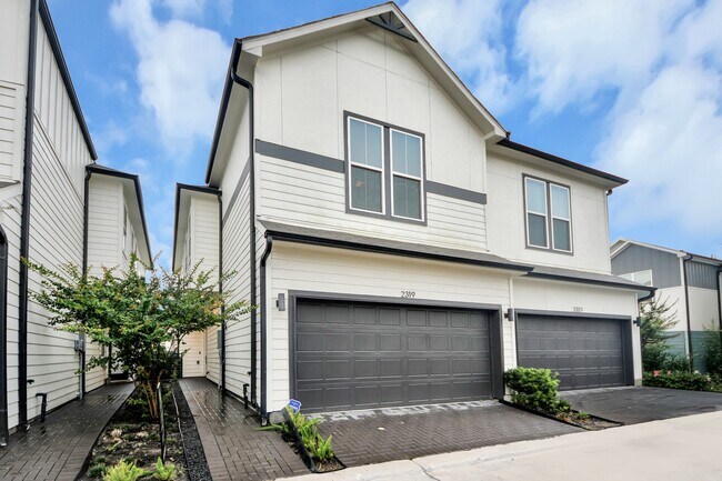 Foto del edificio - 2319 Silva Park Ln
