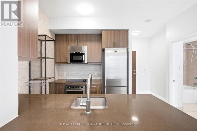 Photo du bâtiment - 6 Eva Rd