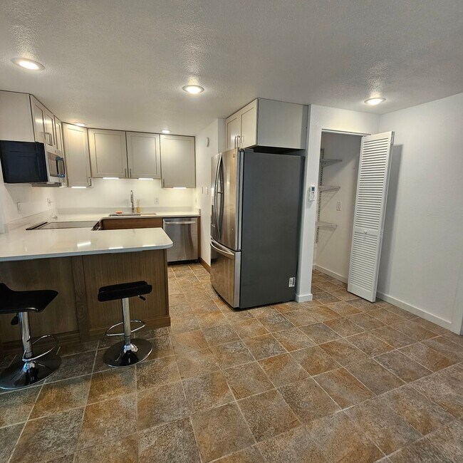 Building Photo - Cozy 1 Bedroom Apartment in Peaceful Olalla Setting – Utilities Included!