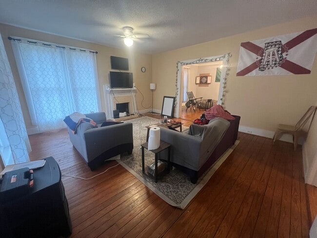 Photo - 1606 3rd Avenue House
