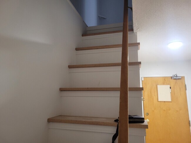 Photo du bâtiment - 1 Lombardy Ln