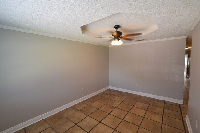 Foto del edificio - Newly updated! 3 bedroom, 2 bath duplex co...