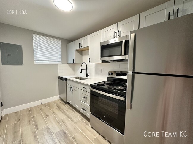 Building Photo - 2320 W 47th Ave