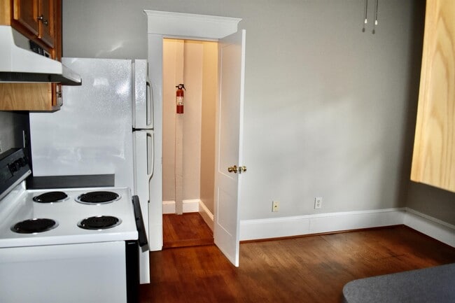 Photo - 929 Church St Townhome