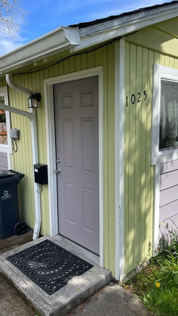 Foto del edificio - Cozy 1 Bed, 1 Bath Home with Backyard and is Near OSU Campus!
