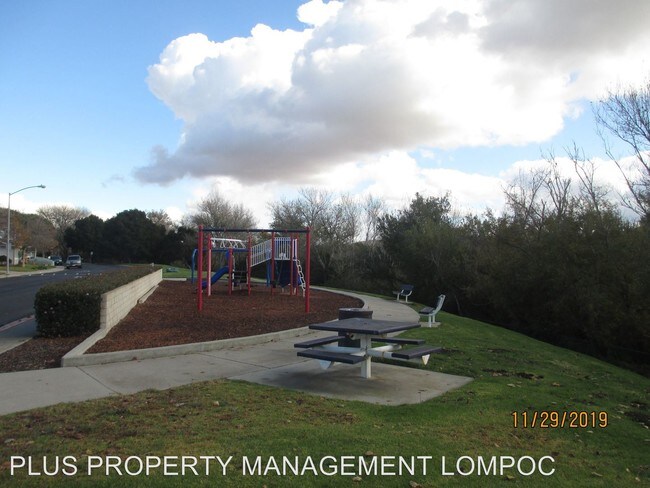 Foto del edificio - 3 br, 2.5 bath House - 1125 Jason Drive